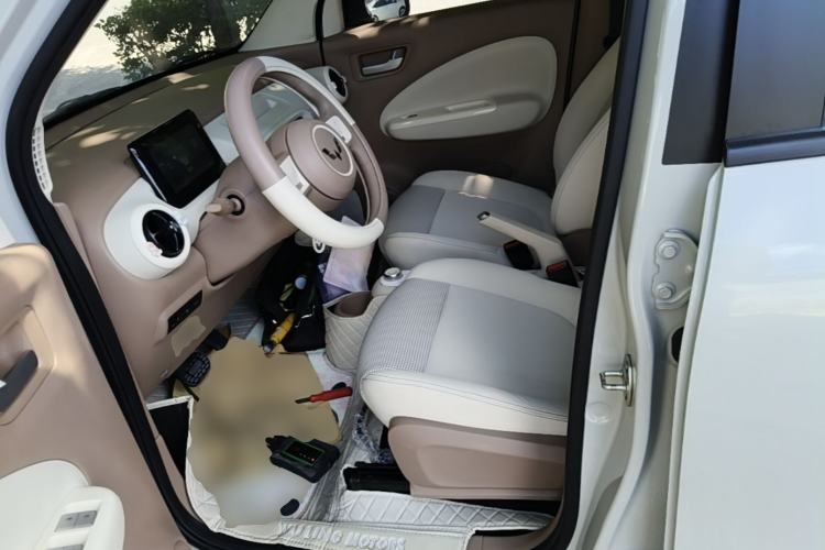 Used Wuling Hongguang MINIEV 2025 Four-Door Version Advanced Edition Left Front Seat