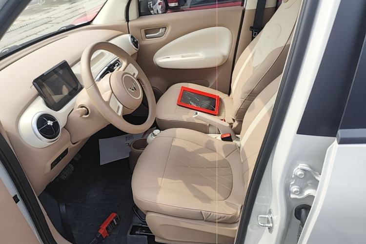 Used Wuling Hongguang MINIEV 2025 Four-Door Version Advanced Edition Left Front Seat