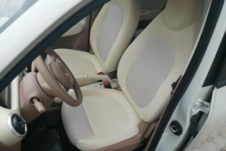 Used Wuling Hongguang MINIEV 2025 Four-Door Version Advanced Edition Left Front Seat