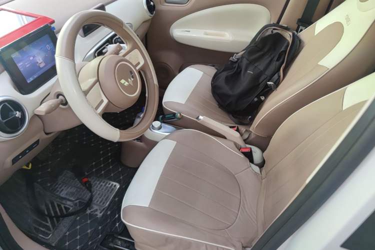 Used Wuling Hongguang MINIEV 2025 Four-Door Version Advanced Edition Left Front Seat