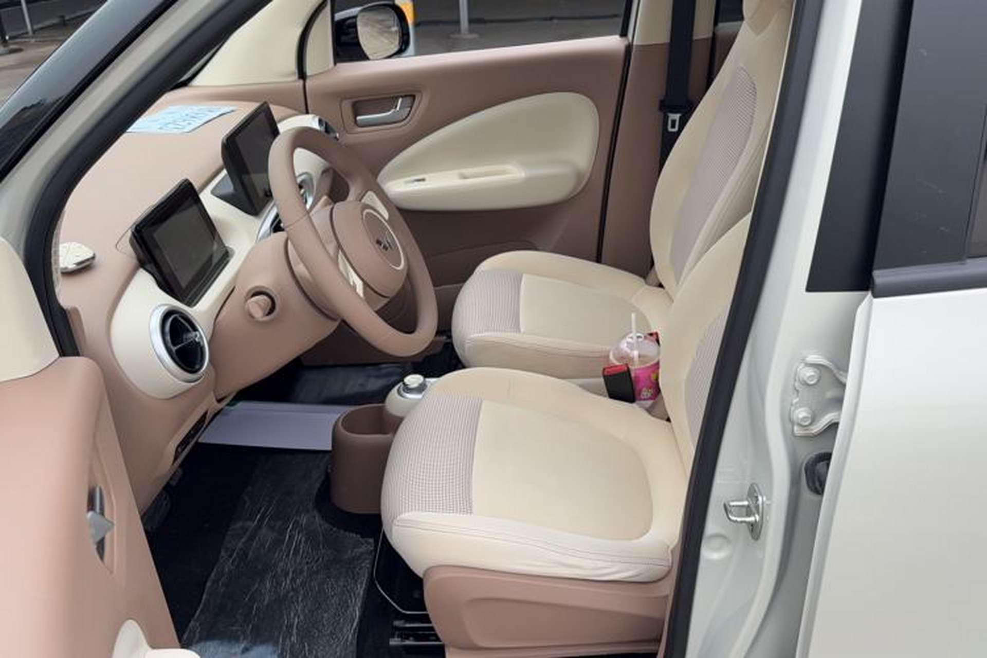 Used Wuling Hongguang MINIEV 2025 Four-Door Version Zhenxiang+ Edition Left Front Seat