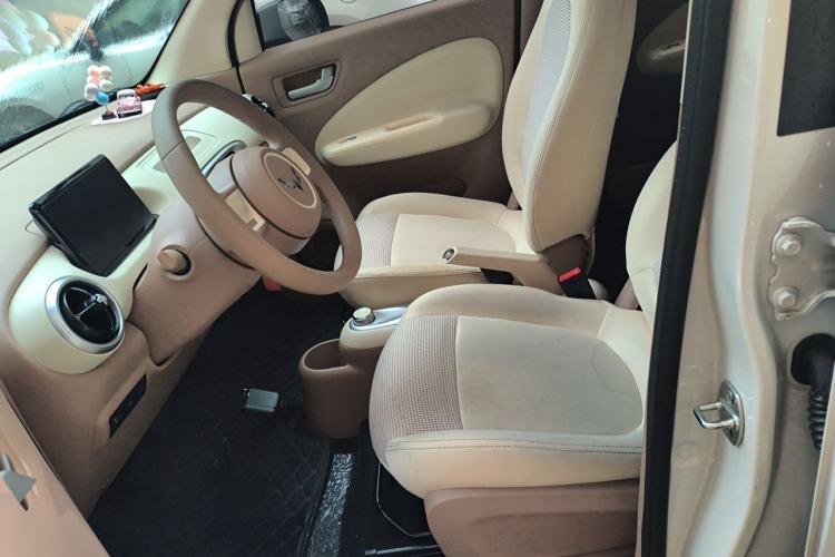 Used Wuling Hongguang MINIEV 2025 Four-Door Version Advanced Edition Left Front Seat