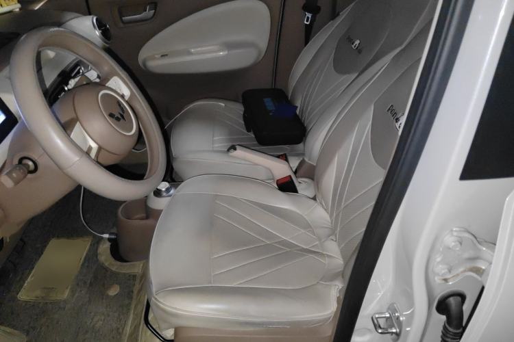 Used Wuling Hongguang MINIEV 2025 Four-Door Version Advanced Edition Left Front Seat