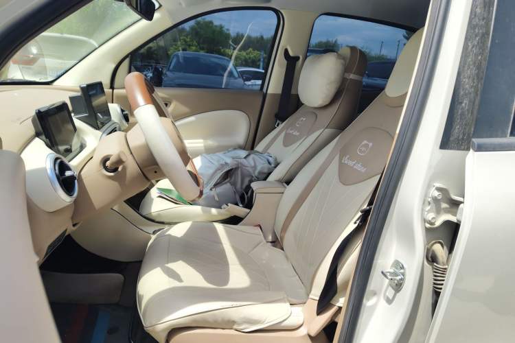 Used Wuling Hongguang MINIEV 2025 Four-Door Version Advanced Edition Left Front Seat