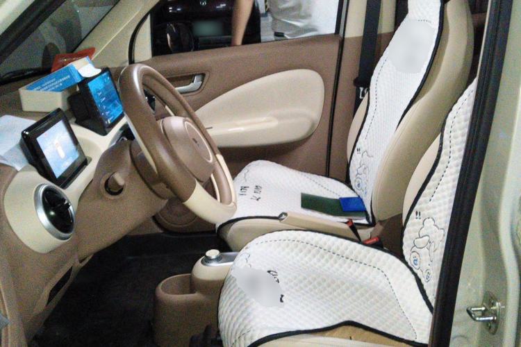 Used Wuling Hongguang MINIEV 2025 Four-Door Version Advanced Edition Left Front Seat