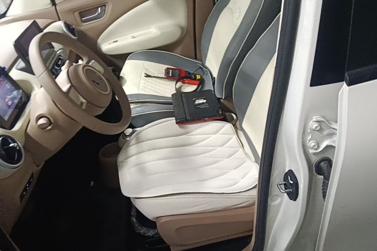 Used Wuling Hongguang MINIEV 2025 Four-Door Version Zhenxiang+ Edition Left Front Seat