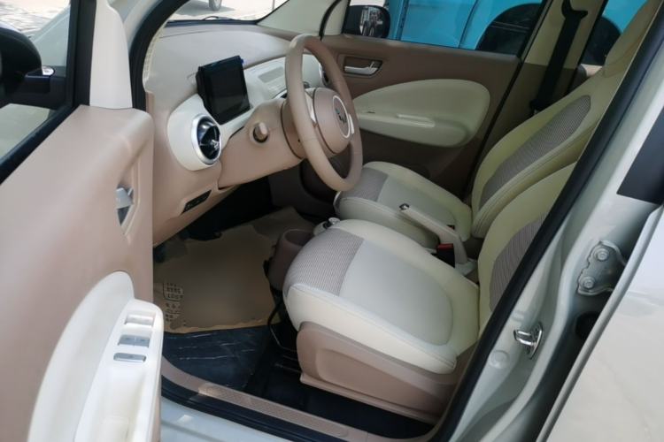 Used Wuling Hongguang MINIEV 2025 Four-Door Version Advanced Edition Left Front Seat