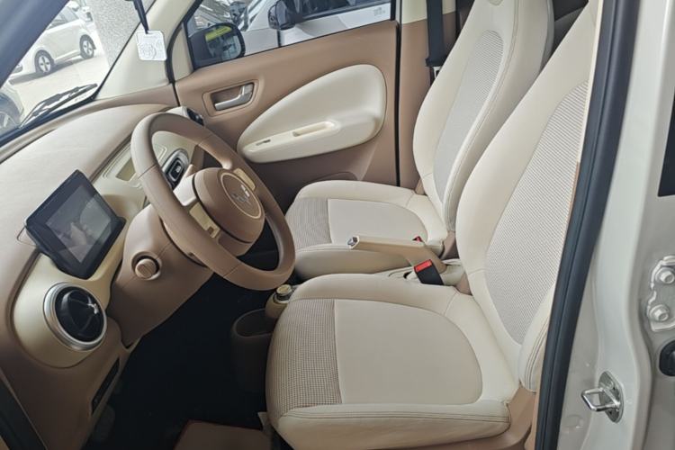Used Wuling Hongguang MINIEV 2025 Four-Door Version Advanced Edition Left Front Seat