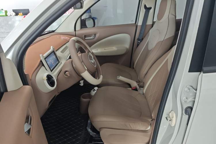 Used Wuling Hongguang MINIEV 2025 Four-Door Version Advanced Edition Left Front Seat