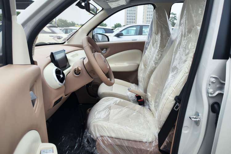 Used Wuling Hongguang MINIEV 2025 Four-Door Version Advanced Edition Left Front Seat