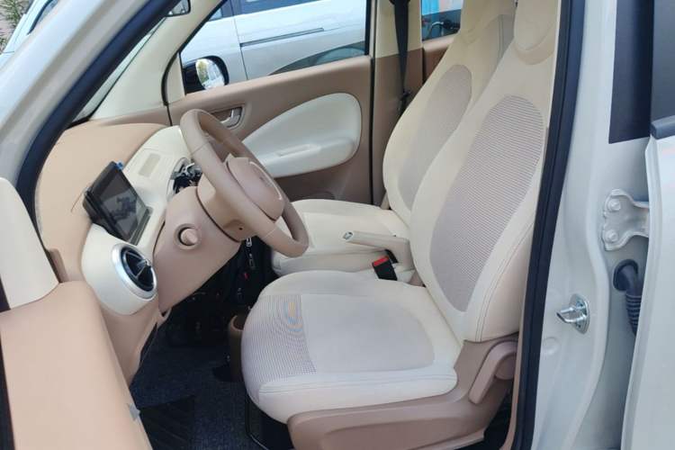 Used Wuling Hongguang MINIEV 2025 Four-Door Version Advanced Edition Left Front Seat
