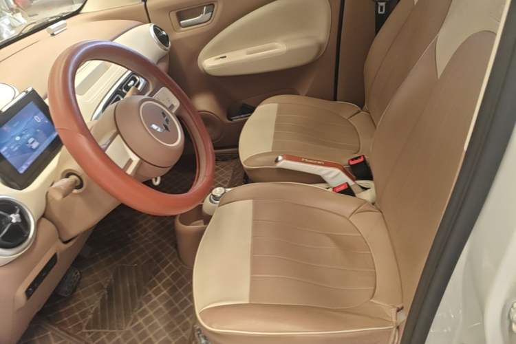 Used Wuling Hongguang MINIEV 2025 Four-Door Version Advanced Edition Left Front Seat