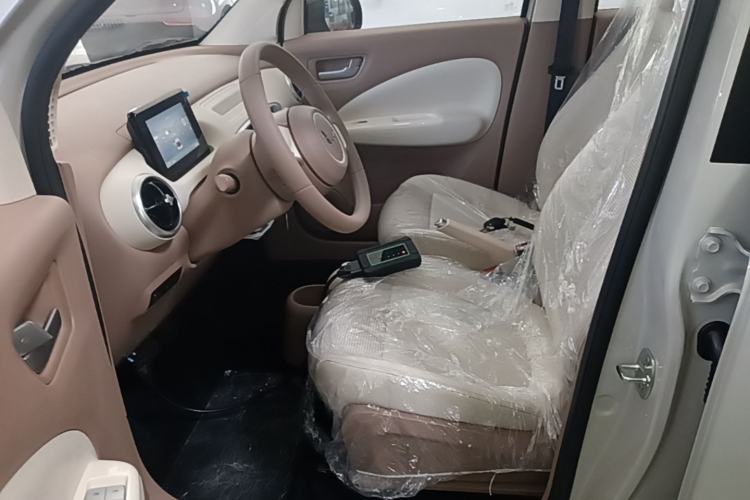 Used Wuling Hongguang MINIEV 2025 Four-Door Version Advanced Edition Left Front Seat
