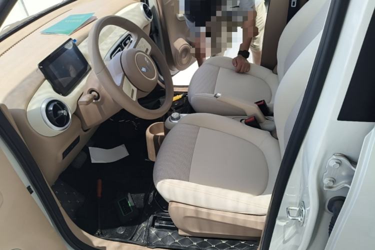 Used Wuling Hongguang MINIEV 2025 Four-Door Version Advanced Edition Left Front Seat