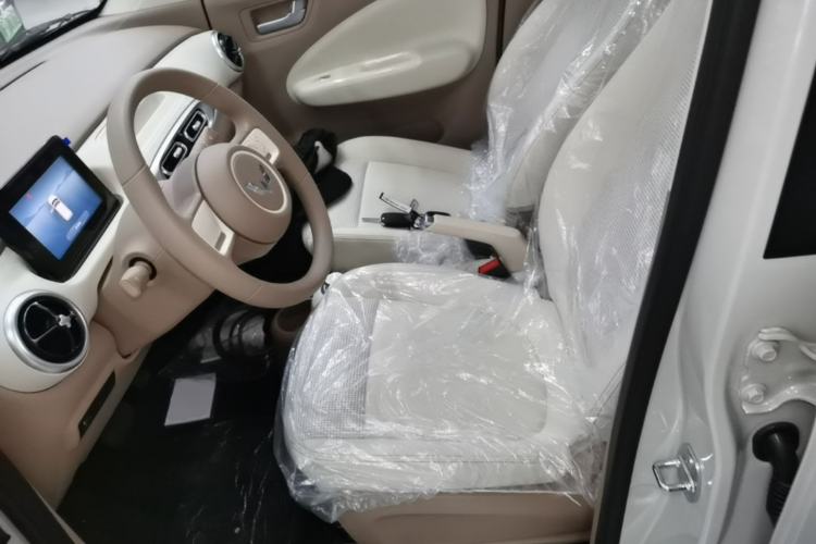 Used Wuling Hongguang MINIEV 2025 Four-Door Version Advanced Edition Left Front Seat