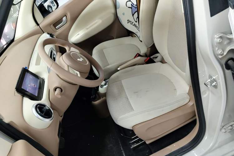 Used Wuling Hongguang MINIEV 2025 Four-Door Version Advanced Edition Left Front Seat