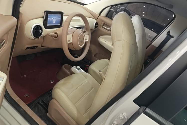 Used Wuling Hongguang MINIEV 2025 Four-Door Version Advanced Edition Left Front Seat