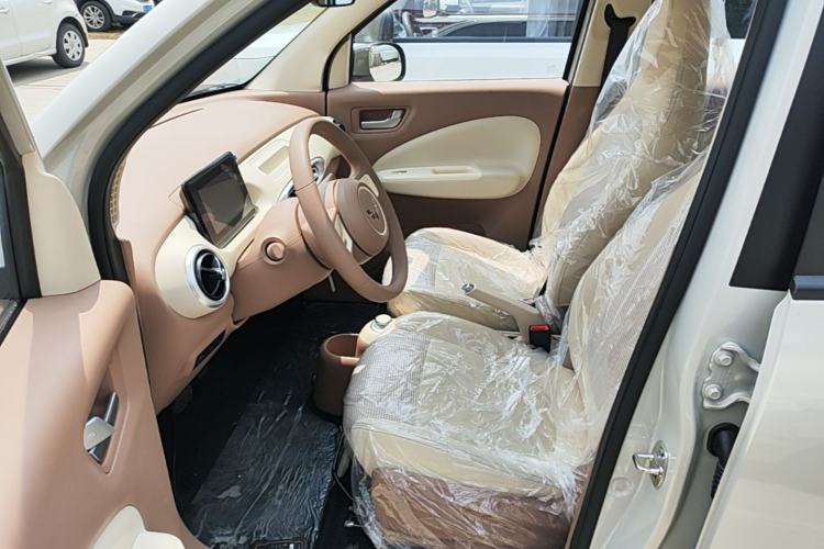 Used Wuling Hongguang MINIEV 2025 Four-Door Version Advanced Edition Left Front Seat