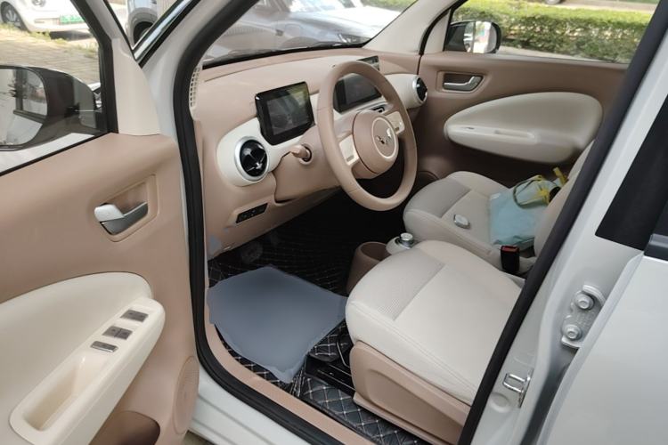 Used Wuling Hongguang MINIEV 2025 Four-Door Version Zhenxiang+ Edition Left Front Seat