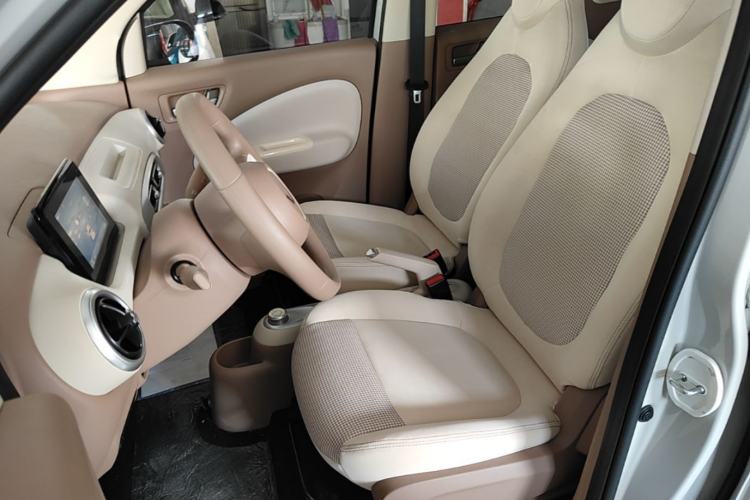 Used Wuling Hongguang MINIEV 2025 Four-Door Version Advanced Edition Left Front Seat