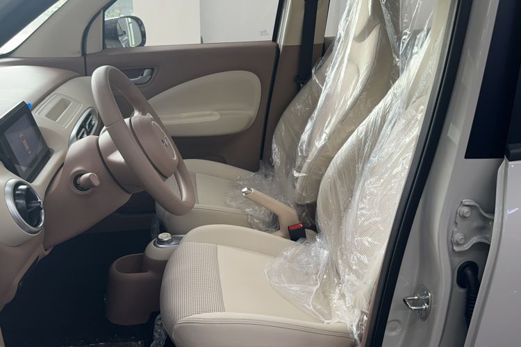 Used Wuling Hongguang MINIEV 2025 Four-Door Version Advanced Edition Left Front Seat