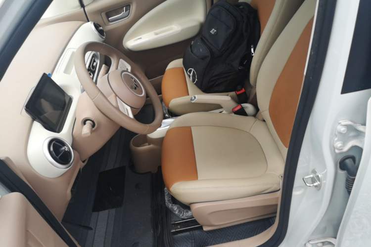 Used Wuling Hongguang MINIEV 2025 Four-Door Version Advanced Edition Left Front Seat
