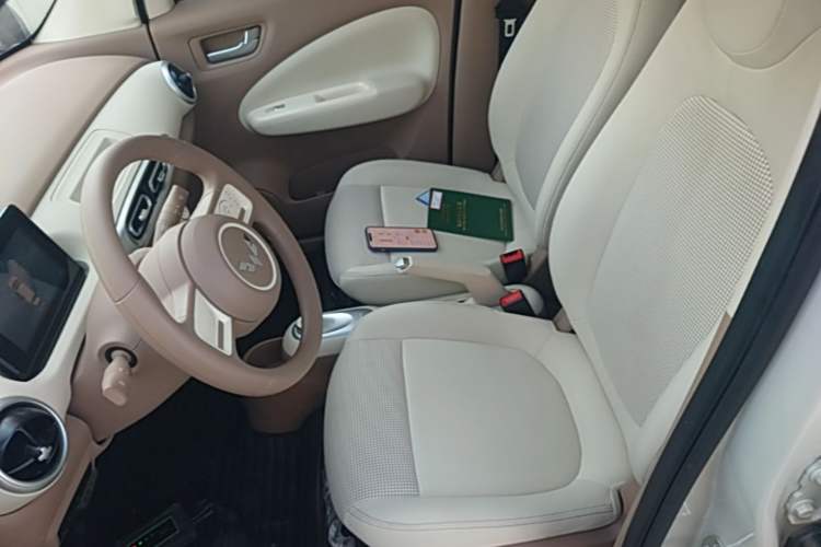 Used Wuling Hongguang MINIEV 2025 Four-Door Version Advanced Edition Left Front Seat