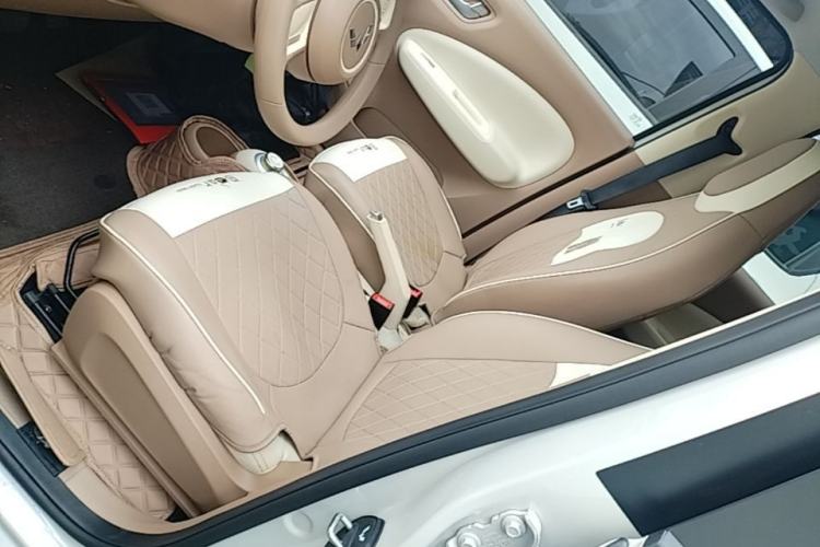 Used Wuling Hongguang MINIEV 2025 Four-Door Version Advanced Edition Left Front Seat