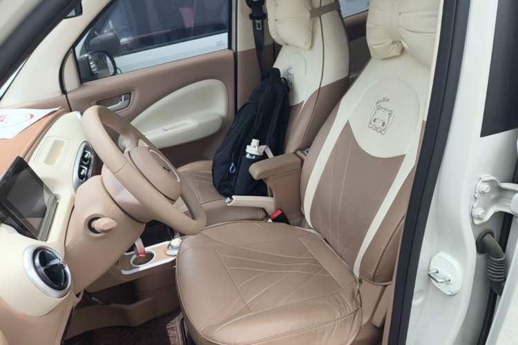 Used Wuling Hongguang MINIEV 2025 Four-Door Version Advanced Edition Left Front Seat