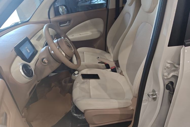 Used Wuling Hongguang MINIEV 2025 Four-Door Version Advanced Edition Left Front Seat