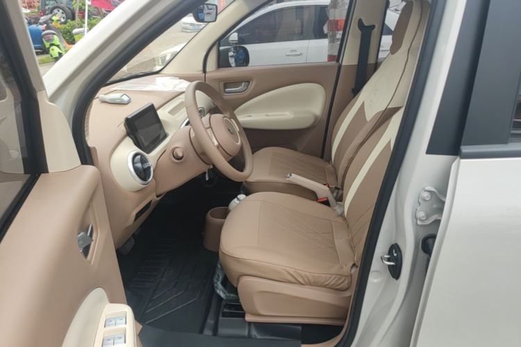 Used Wuling Hongguang MINIEV 2025 Four-Door Version Advanced Edition Left Front Seat