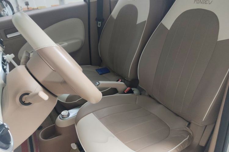 Used Wuling Hongguang MINIEV 2025 Four-Door Version Advanced Edition Left Front Seat