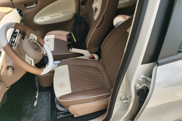 Used Wuling Hongguang MINIEV 2025 Four-Door Version Premium Edition Left Front Seat