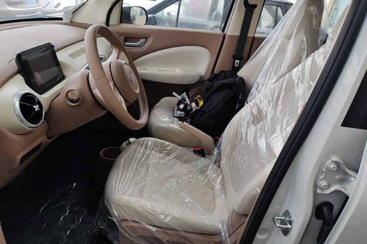 Used Wuling Hongguang MINIEV 2025 Four-Door Version Advanced Edition Left Front Seat