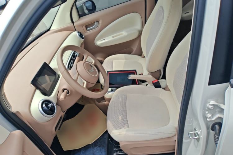 Used Wuling Hongguang MINIEV 2025 Four-Door Version Advanced Edition Left Front Seat