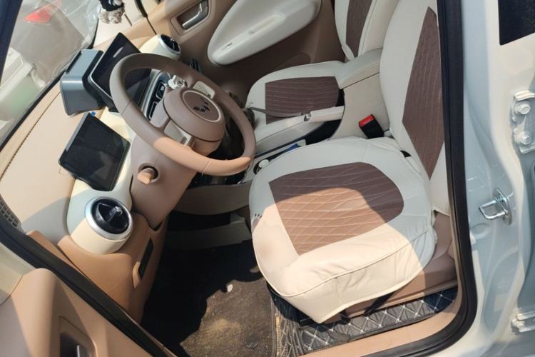 Used Wuling Hongguang MINIEV 2025 Four-Door Version Advanced Edition Left Front Seat