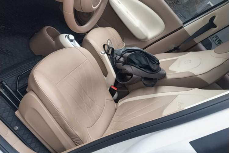 Used Wuling Hongguang MINIEV 2025 Four-Door Version Advanced Edition Left Front Seat