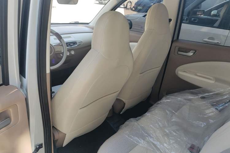 Used Wuling Hongguang MINIEV 2025 Four-Door Version Premium Edition Left Front Seat