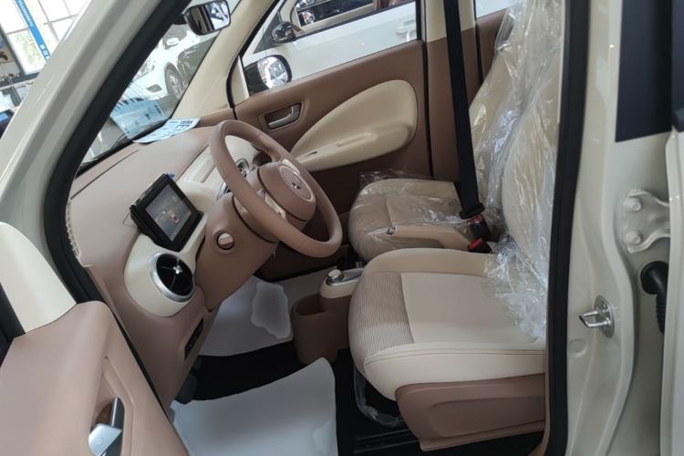 Used Wuling Hongguang MINIEV 2025 Four-Door Version Advanced Edition Left Front Seat