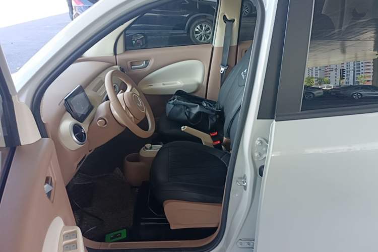 Used Wuling Hongguang MINIEV 2025 Four-Door Version Advanced Edition Left Front Seat