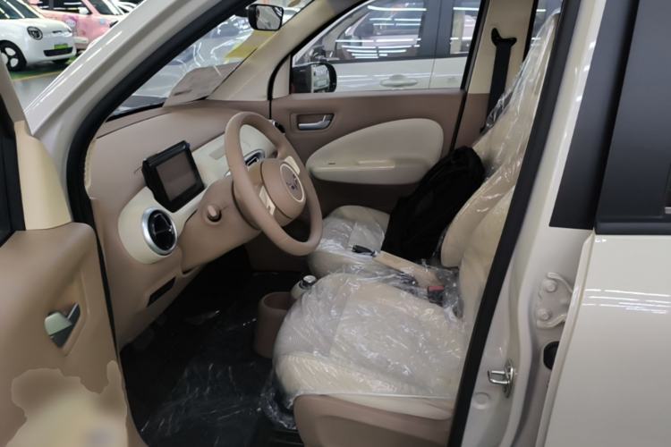 Used Wuling Hongguang MINIEV 2025 Four-Door Version Advanced Edition Left Front Seat