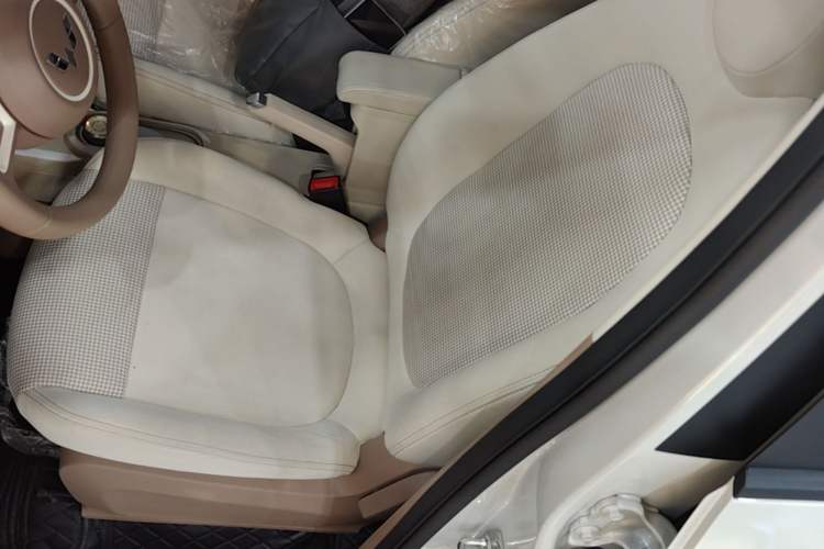 Used Wuling Hongguang MINIEV 2025 Four-Door Version Advanced Edition Left Front Seat