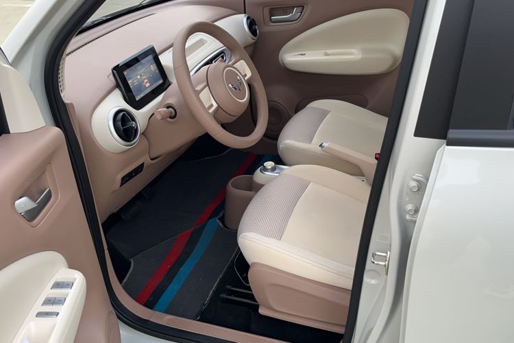 Used Wuling Hongguang MINIEV 2025 Four-Door Version Advanced Edition Left Front Seat