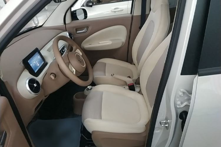 Used Wuling Hongguang MINIEV 2025 Four-Door Version Advanced Edition Left Front Seat