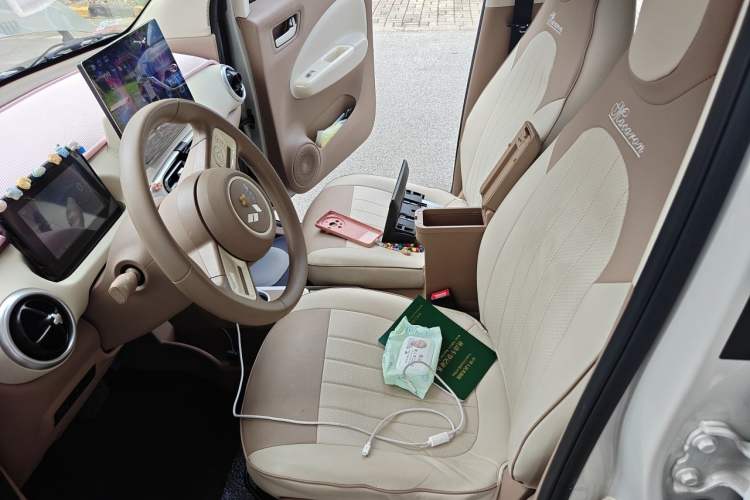 Used Wuling Hongguang MINIEV 2025 Four-Door Version Zhenxiang+ Edition Left Front Seat