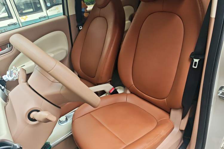 Used Wuling Hongguang MINIEV 2025 Four-Door Version Advanced Edition Left Front Seat