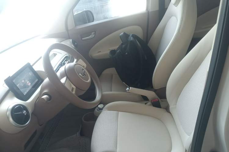 Used Wuling Hongguang MINIEV 2025 Four-Door Version Advanced Edition Left Front Seat