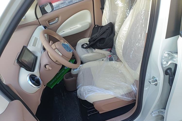 Used Wuling Hongguang MINIEV 2025 Four-Door Version Premium Edition Left Front Seat