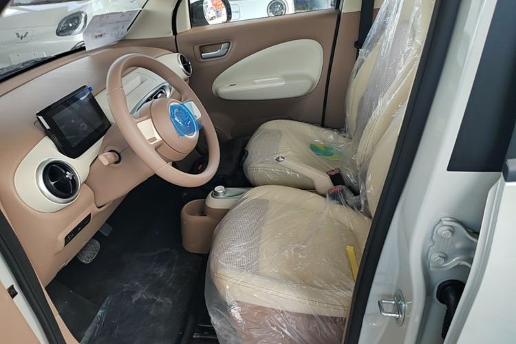 Used Wuling Hongguang MINIEV 2025 Four-Door Version Advanced Edition Left Front Seat