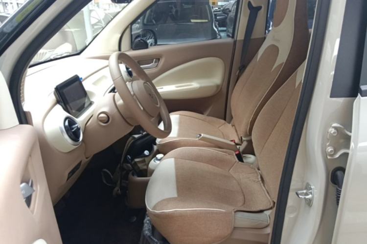 Used Wuling Hongguang MINIEV 2025 Four-Door Version Advanced Edition Left Front Seat